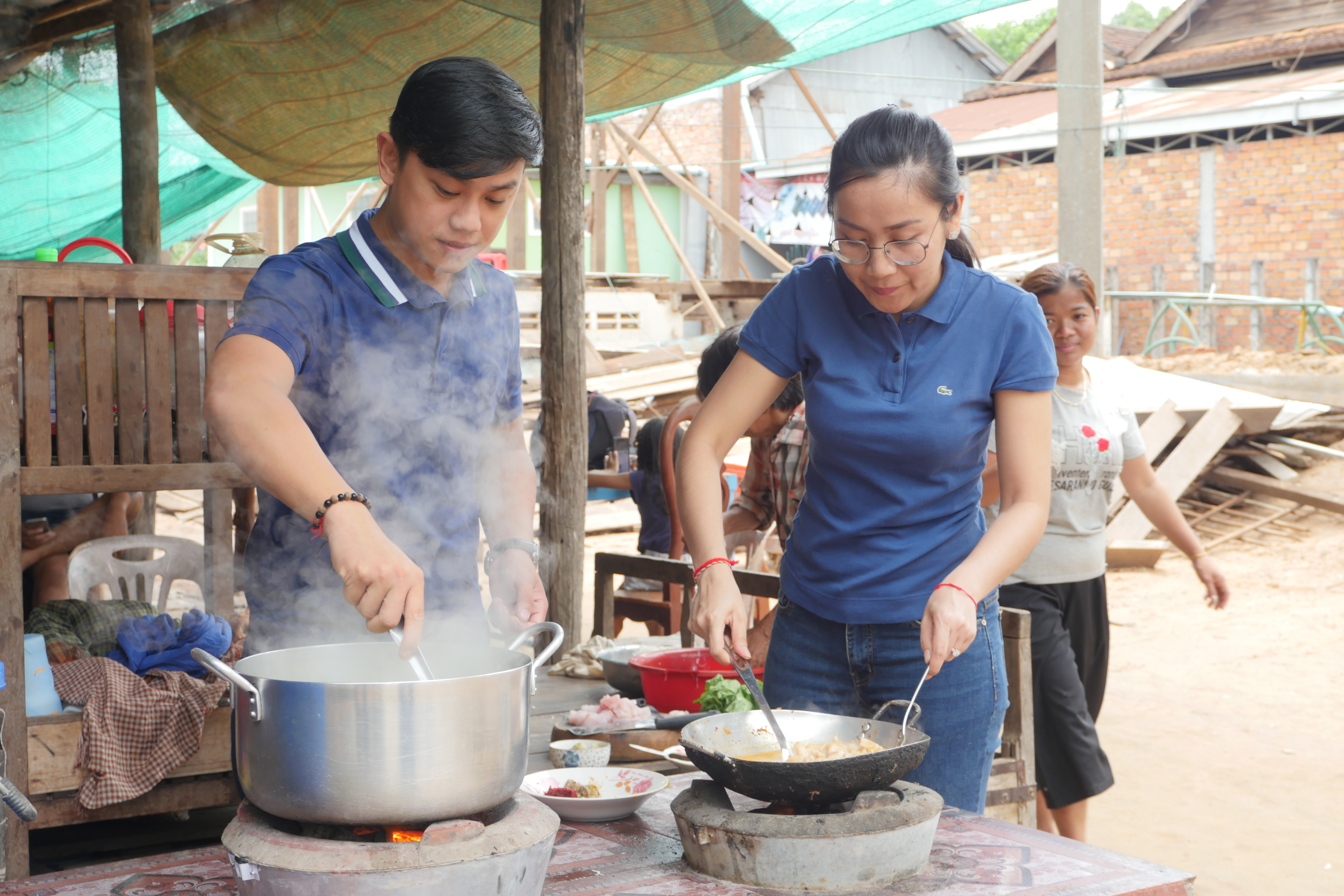 Enjoy cooking with locals